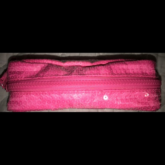 💗VICTORIAS SECRET POUCH💗 - Picture 2 of 8